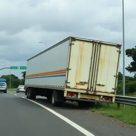 carretinha se solta de veículo