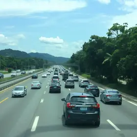 engavetamento na Bandeirantes