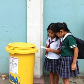 descarte de uniformes escolares